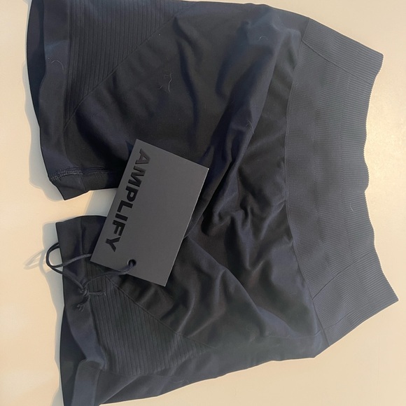 Alphalete Black Bike Shorts Revive - Picture 3 of 3